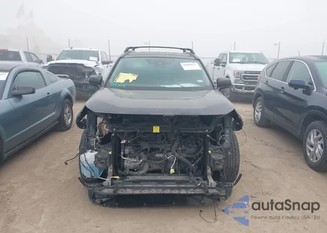 2020 Toyota Rav4 Le z USA, uszkodzony, nr VIN JTMH1RFV1LD054394